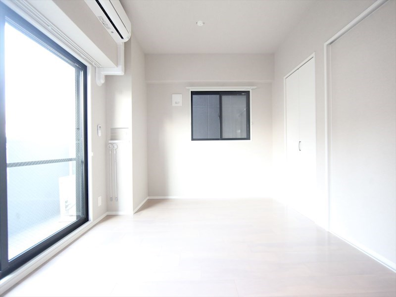 その他　洋室7.49帖　2面採光　エアコン完備　バルコニー