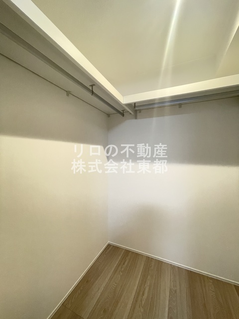 収納　奥行のあるウォークインクローゼットならお荷物多い方でも安心☆