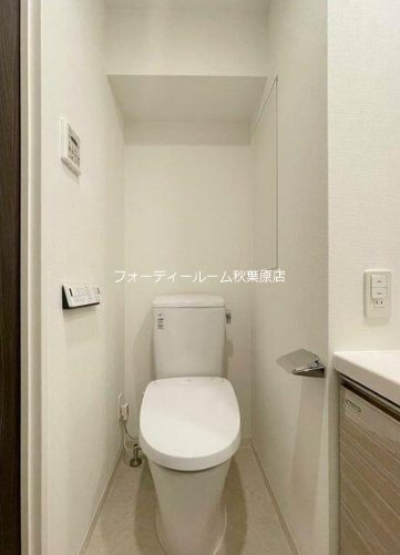 トイレ　別号室参考写真