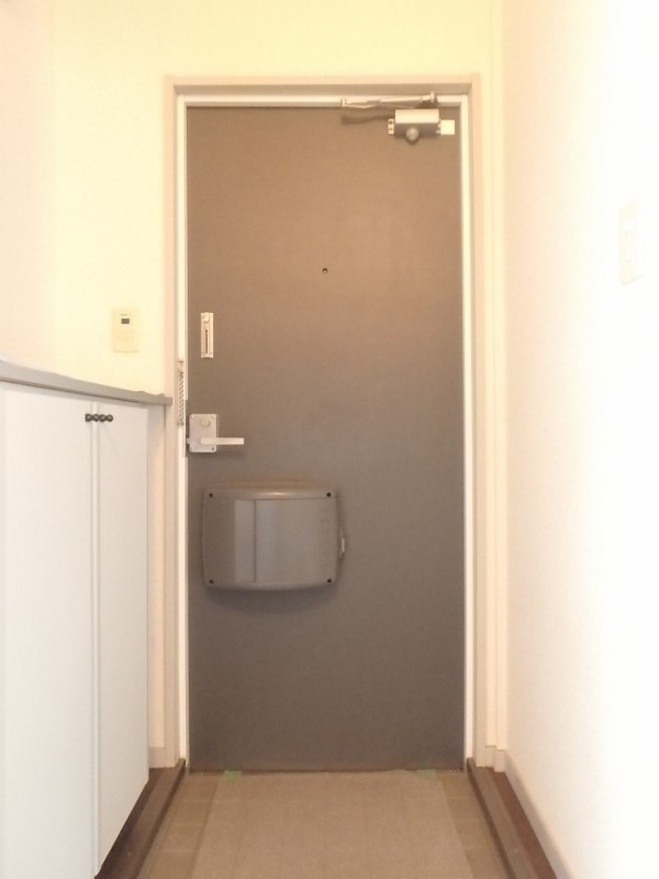 玄関　図面と現状に相違がある場合には現状を優先