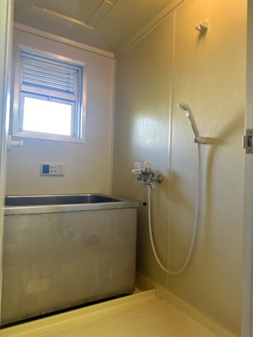 バス・シャワールーム　写真は反転のお部屋のものです