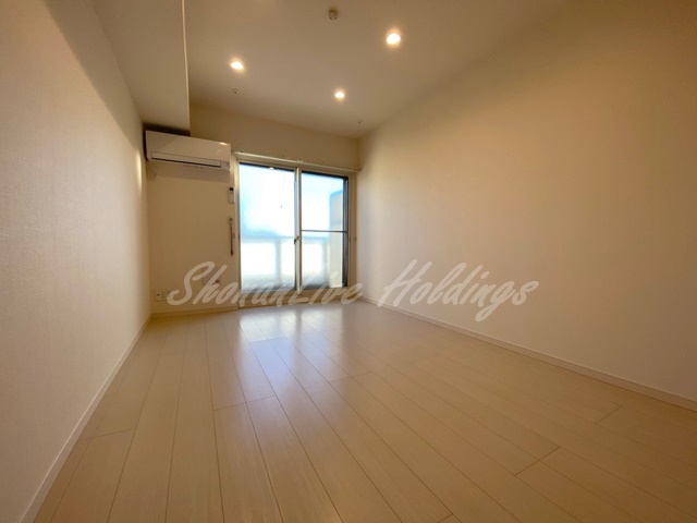 居室・リビング　8.4帖の洋室♪