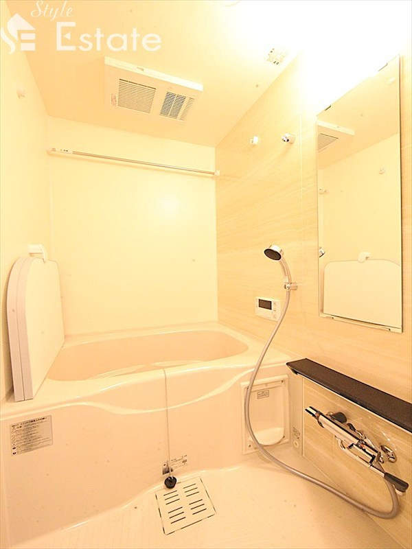 バス・シャワールーム　バスルーム