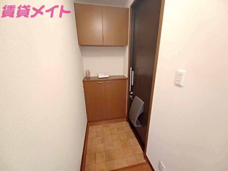 玄関　同型反転参考写真