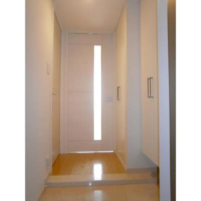 玄関　※写真は同タイプ住戸です。