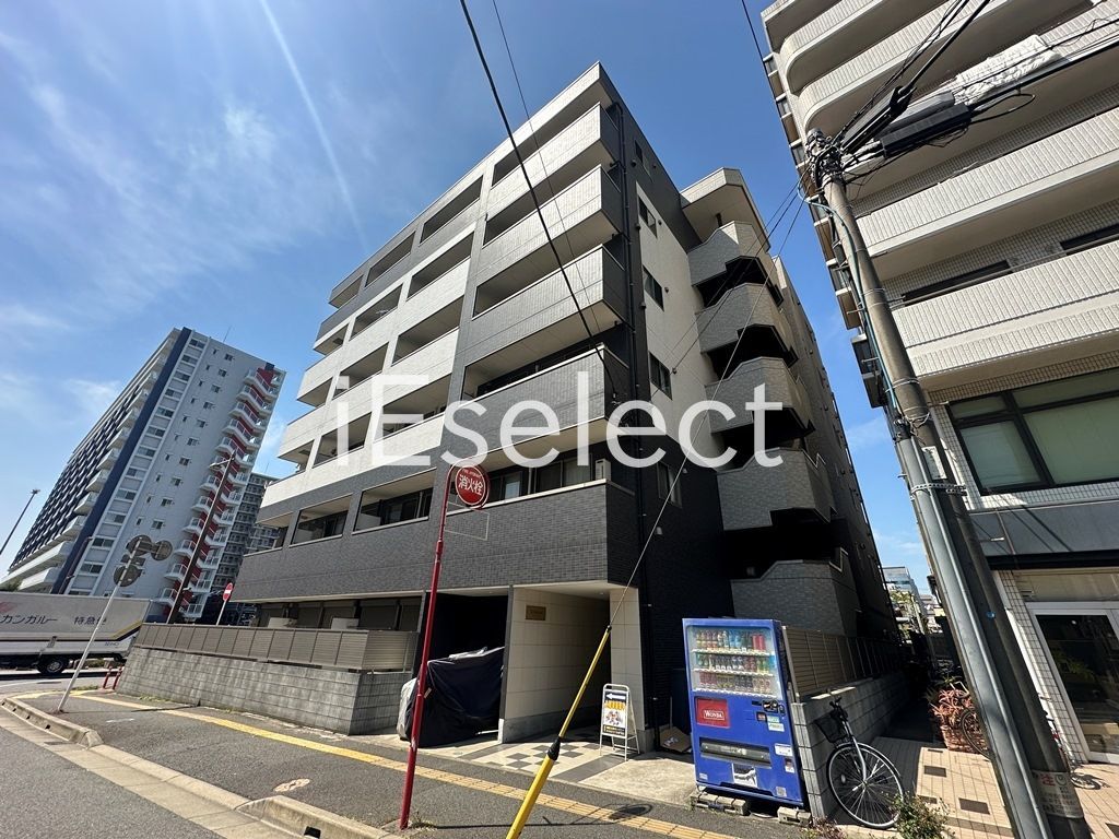 建物外観　2017年12月竣工のオートロック付マンション