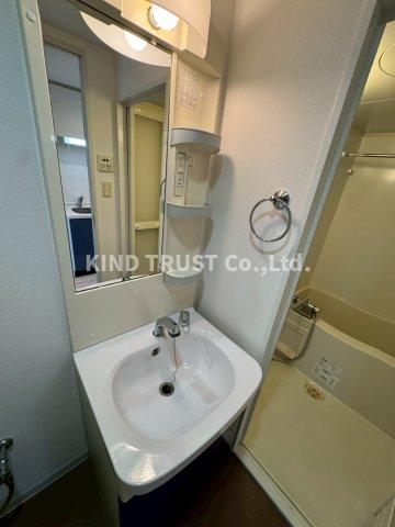 洗面設備　コンパクトで使いやすい洗面所