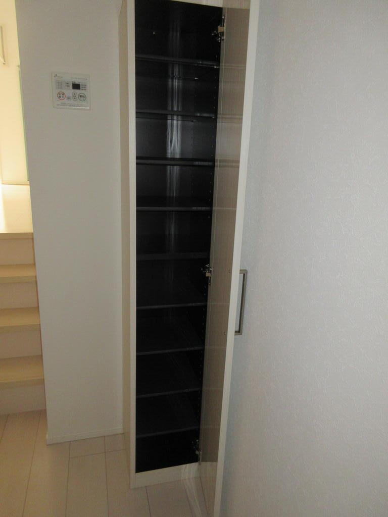 収納　シューズボックス