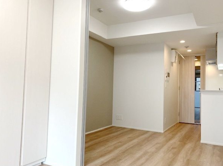 居室・リビング　☆明るい居間☆