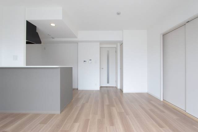 居室・リビング　広めのリビングで新生活いかがでしょうか