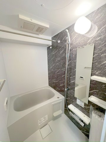 バス・シャワールーム　お風呂で日々の疲れを落としましょう