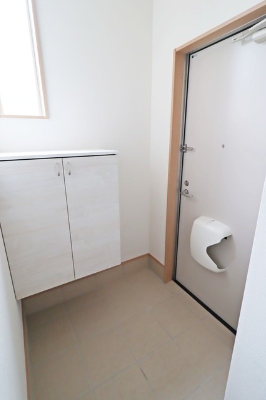 玄関　図面と現状に相違がある場合には現状を優先