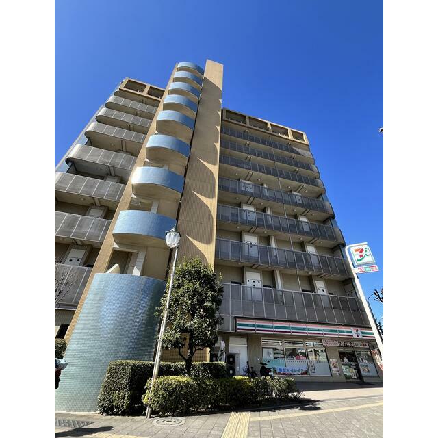 建物外観　タイル貼りの外観♪１階コンビニでとっても便利♪