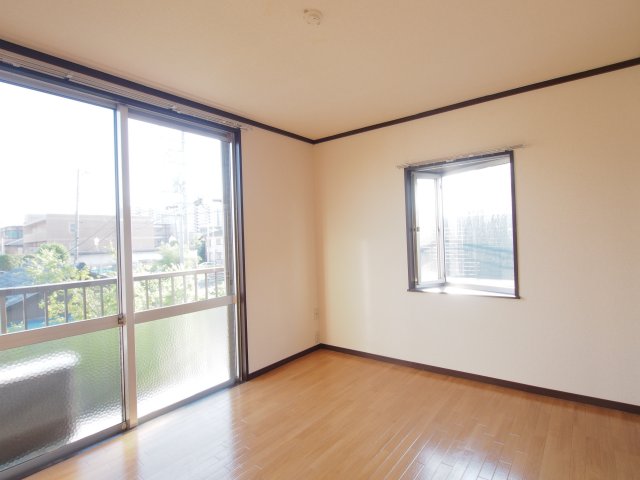 居室・リビング　洋室（西側）６帖