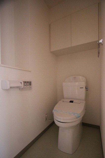 トイレ　別号室写真