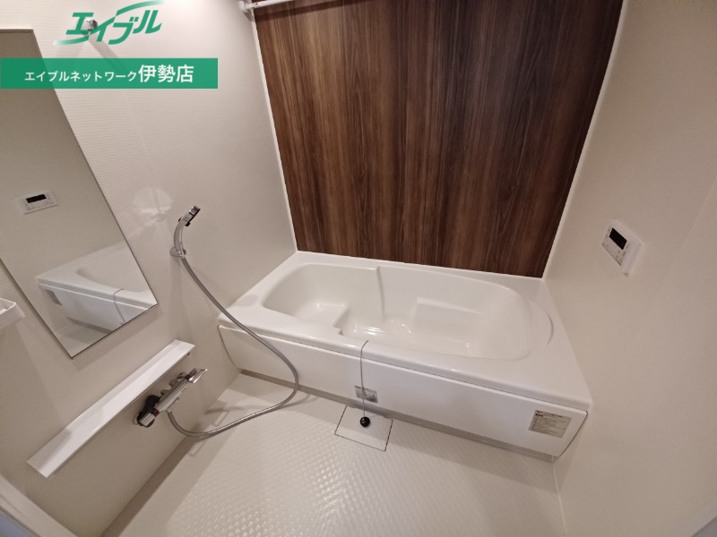 バス・シャワールーム　同型参考写真