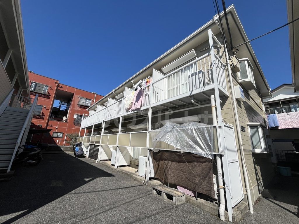 建物外観　駐車場