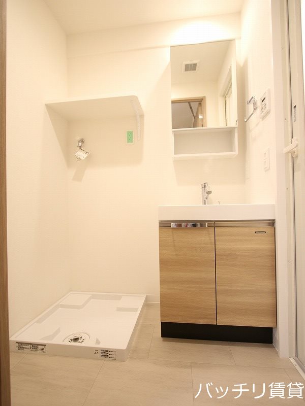 洗面設備　※室内写真等は同型タイプの参考写真の為、現状優先となります。