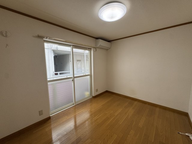 いずみコーポの居間写真
