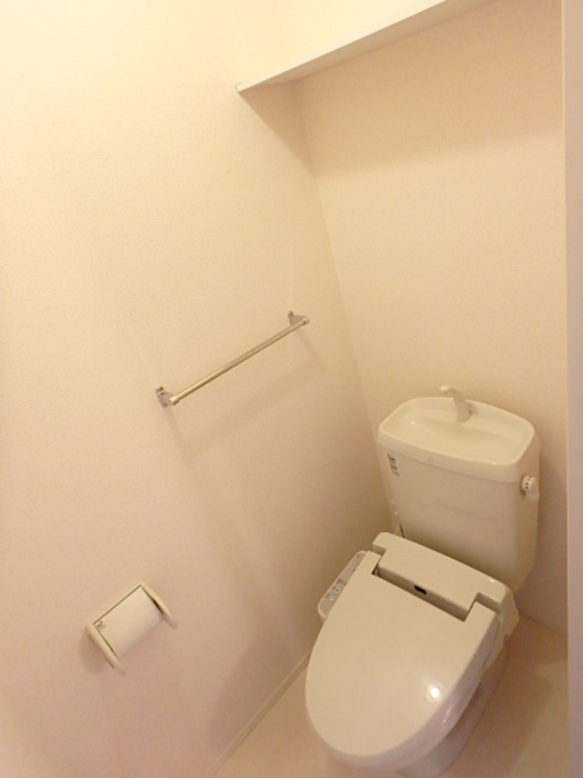 トイレ　温水洗浄暖房便座