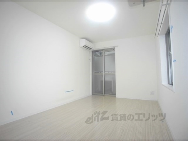 居室・リビング　居室