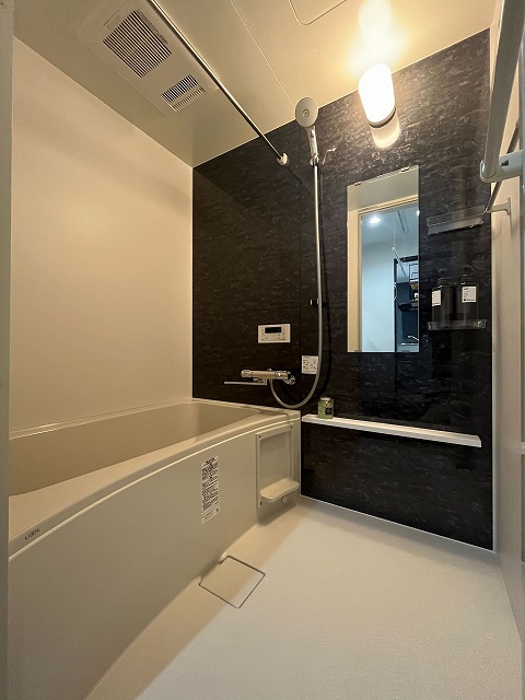 バス・シャワールーム　家具はイメージです