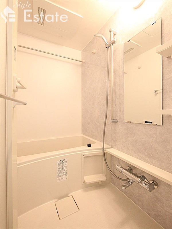 バス・シャワールーム　バスルーム