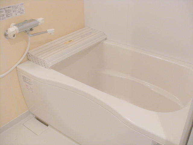 バス・シャワールーム　広くてきれいな浴室