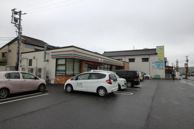 コンビニ　セブンイレブン新潟東明2丁目店（コンビニ）まで644m