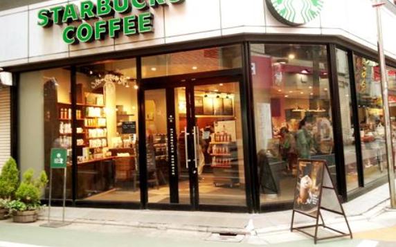 飲食店　スターバックスコーヒー 自由が丘駅前店（飲食店）まで460m