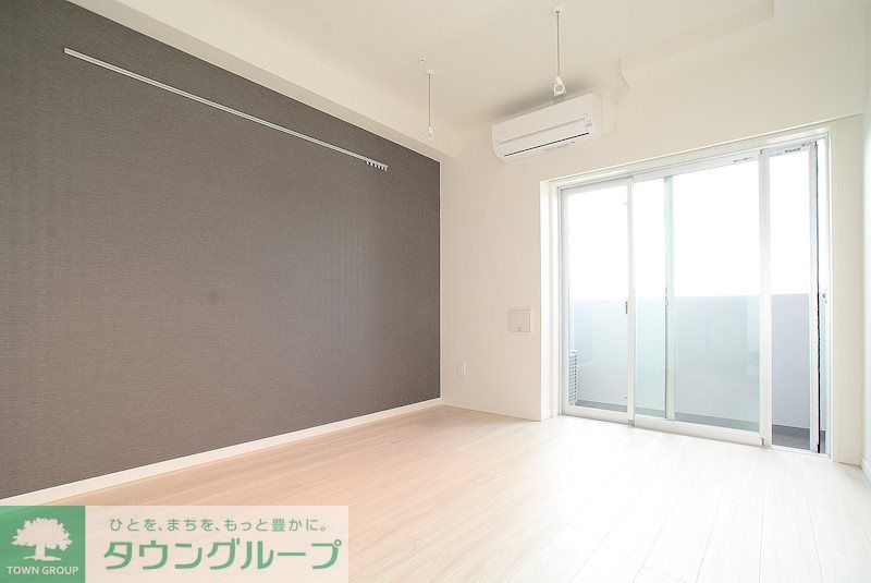 居室・リビング　カラータイプ異なります