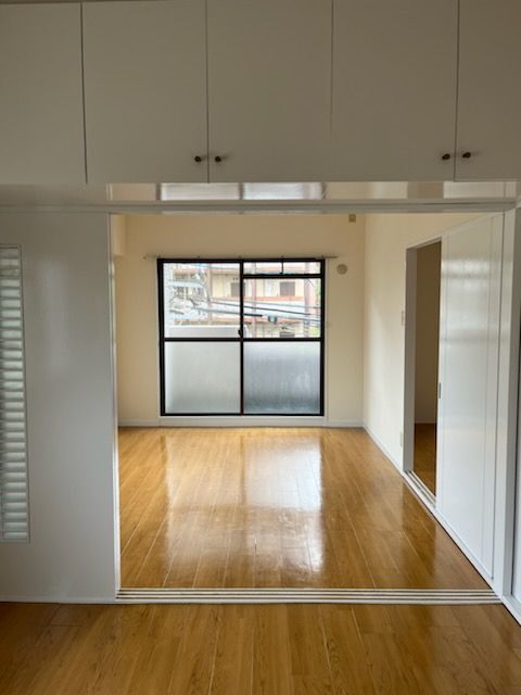 その他部屋・スペース　【洋室】日当たりが良く、とても明るいお部屋です。