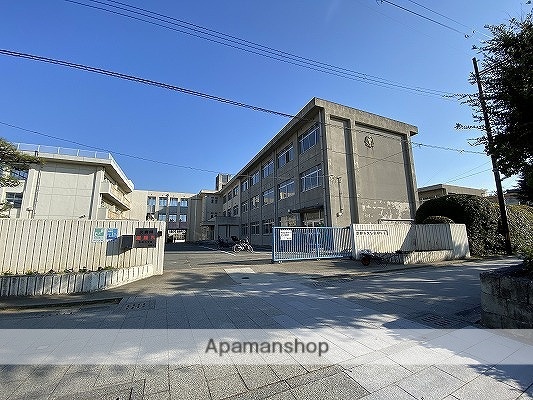 小学校　高砂市立小学校曽根小学校（小学校）まで496m