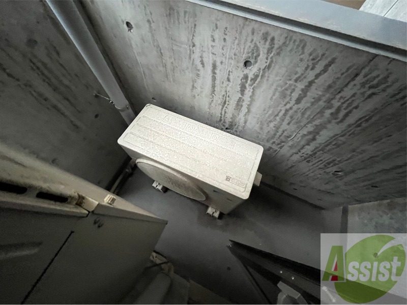 バルコニー　バルコニーです。洗濯物を干すもよし、一息つくもよしですね。