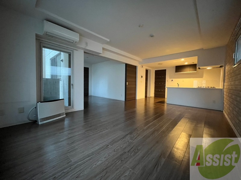 居室・リビング　広くてキレイなお部屋が広がっていて、充実した生活が送れそう。