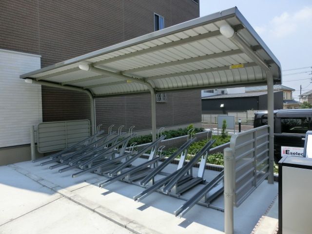 その他共有部分　屋根付き駐輪場