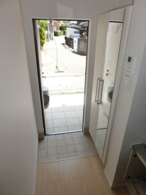 玄関　風通しの良い玄関です