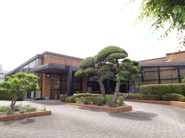 図書館　三島図書館（図書館）まで1300m