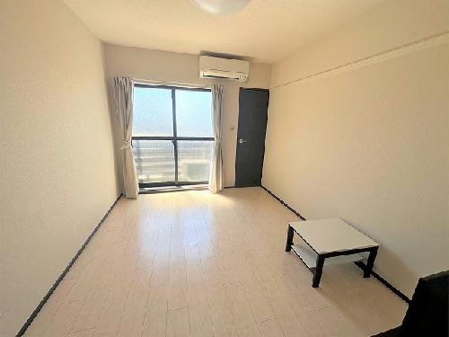 居室・リビング　同タイプのお部屋の写真です。