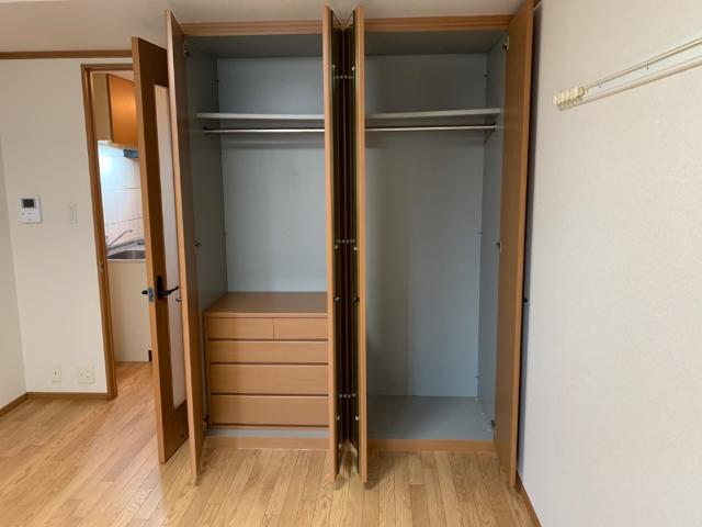 収納　クローゼット