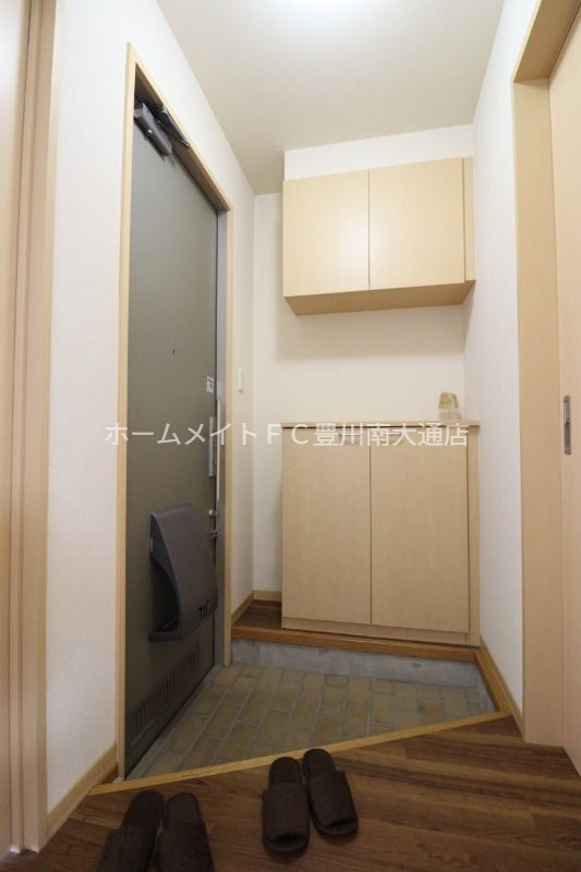玄関　別部屋写真