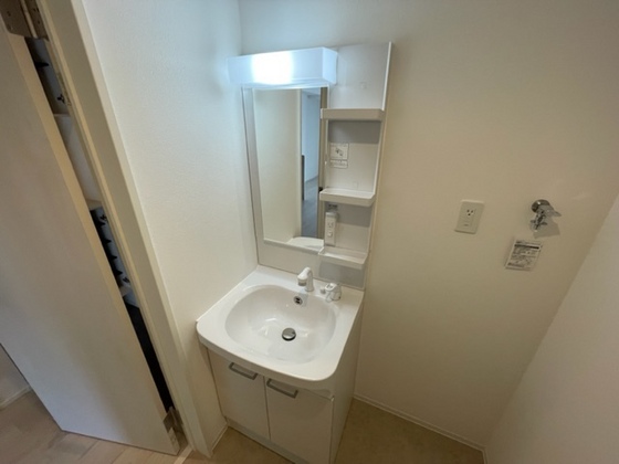 洗面設備　※別部屋の写真です