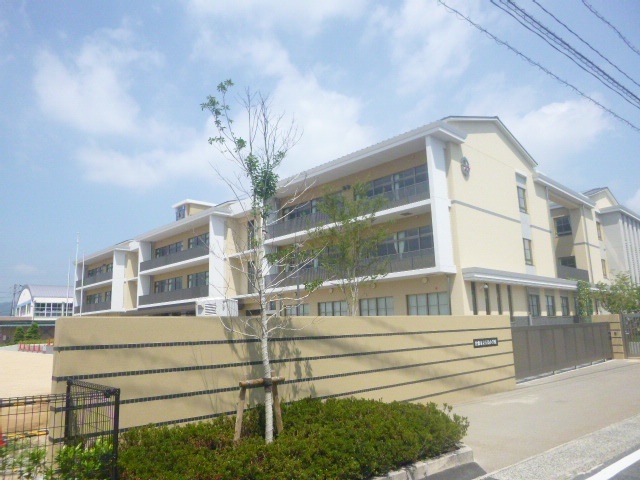 小学校　倉敷市立玉島小学校（小学校）まで169m