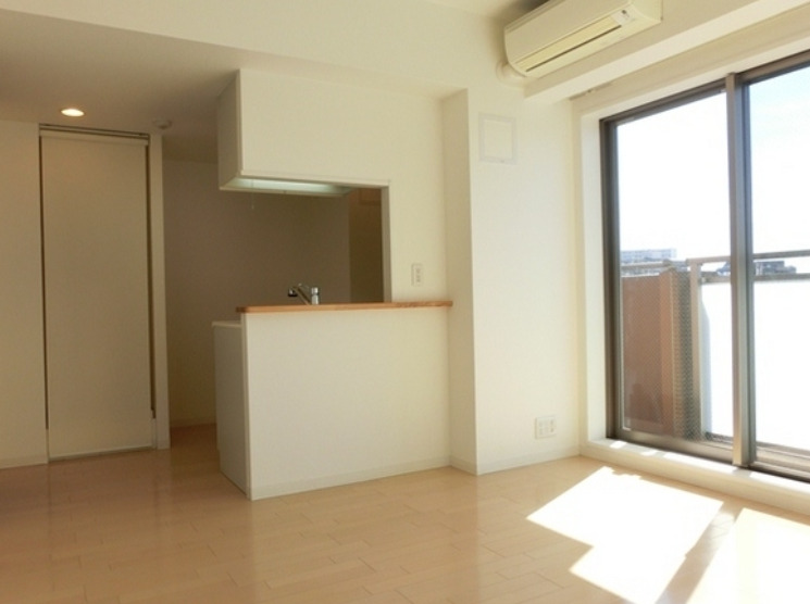 居室・リビング　別部屋の画像を使用しております。