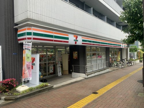 コンビニ　セブン-イレブン 新宿上落合３丁目山手通り店（コンビニ）まで231m