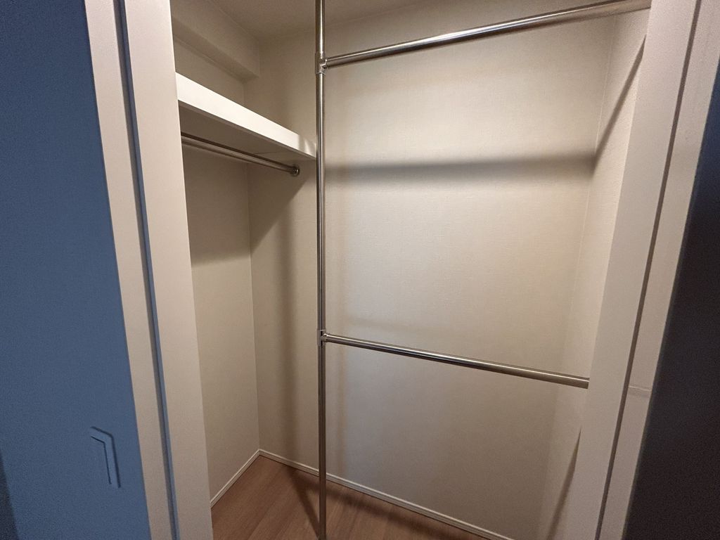 収納　洋室ウォークインクローゼット