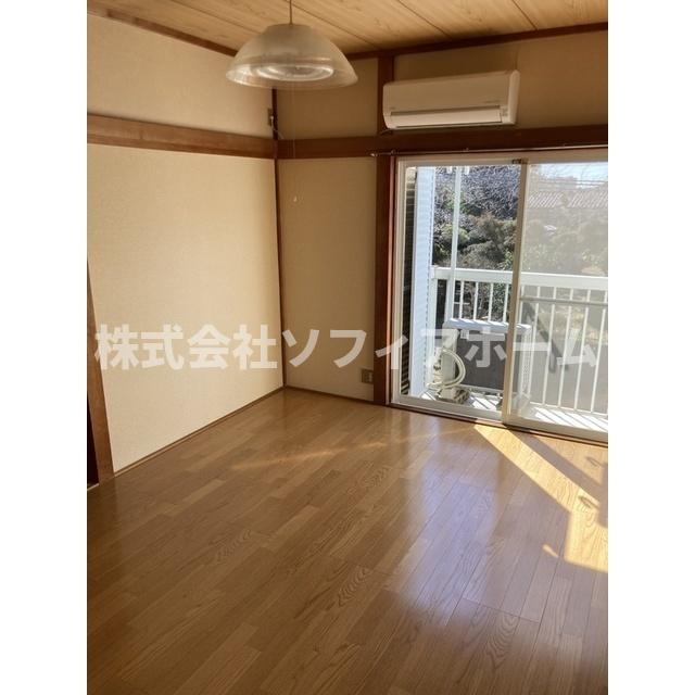 居室・リビング　内装もきれいです