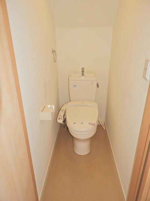 トイレ　コンパクトで使いやすいトイレです