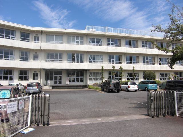 小学校　岐南町立西小学校（小学校）まで502m