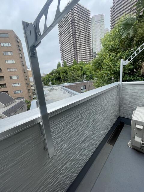 バルコニー　物干しペースあります?
